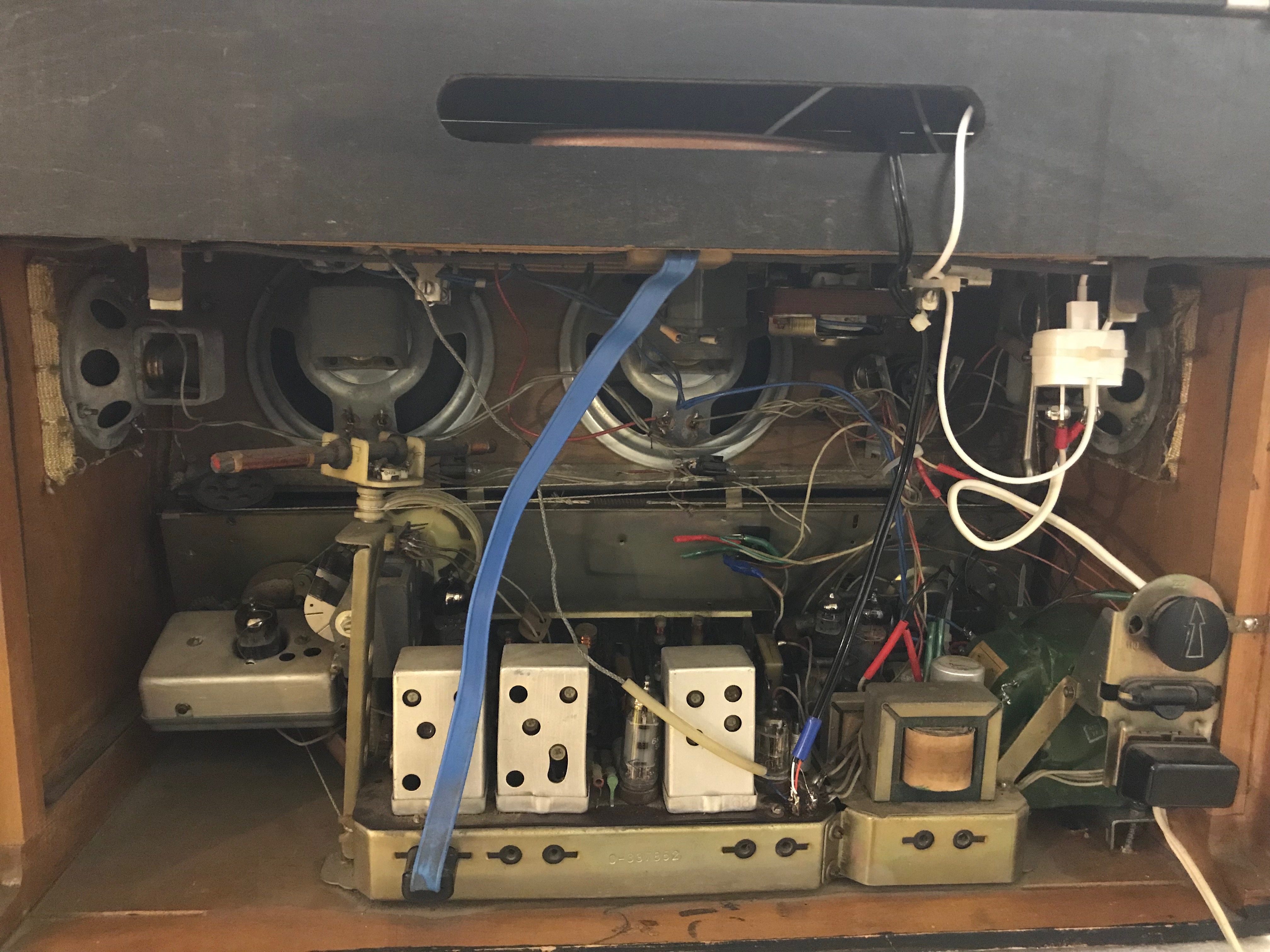 Мастер Кит Реставрация винтажной радиолы Латвия 