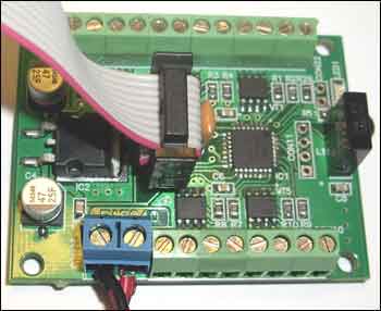 Мастер Кит Внутрисхемный программатор AVR-микроконтролеров BM9010 Подключение шлейфа к отладочному модулю