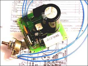 Мастер Кит Стабилизированный блок питания из набора NK037 лабораторный блок питания NK037 Мастер Кит, установка на печатную плату активных компонентов