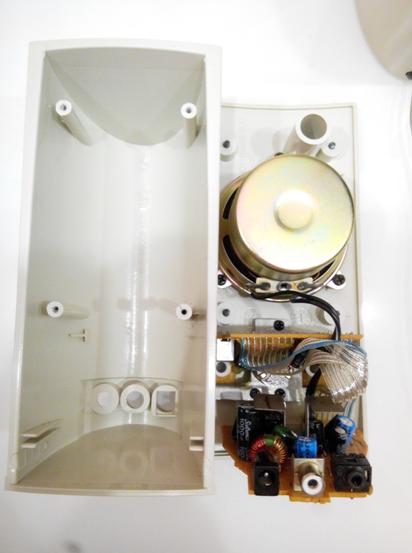 Мастер Кит Саундбар из старых компьютерных колонок 