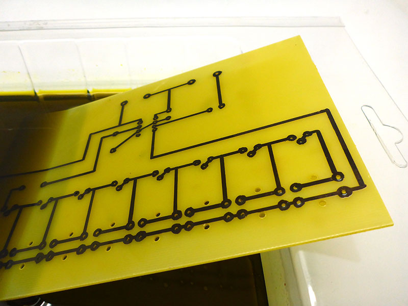 Мастер Кит Настоящая Handmade электроника для начинающих: делаем печатную плату, паяем, настраиваем 